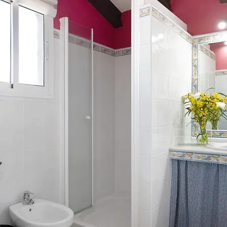 Casa Mari Carmen 1 *